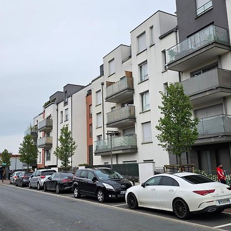 Entire Appartment, 2 Rooms Confortable At Créteil Exteriör bild