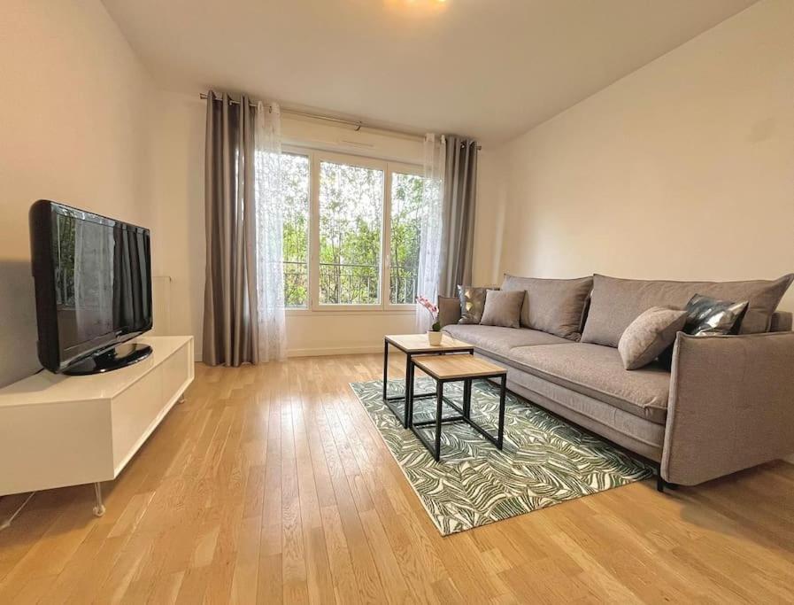 Entire Appartment, 2 Rooms Confortable At Créteil Exteriör bild